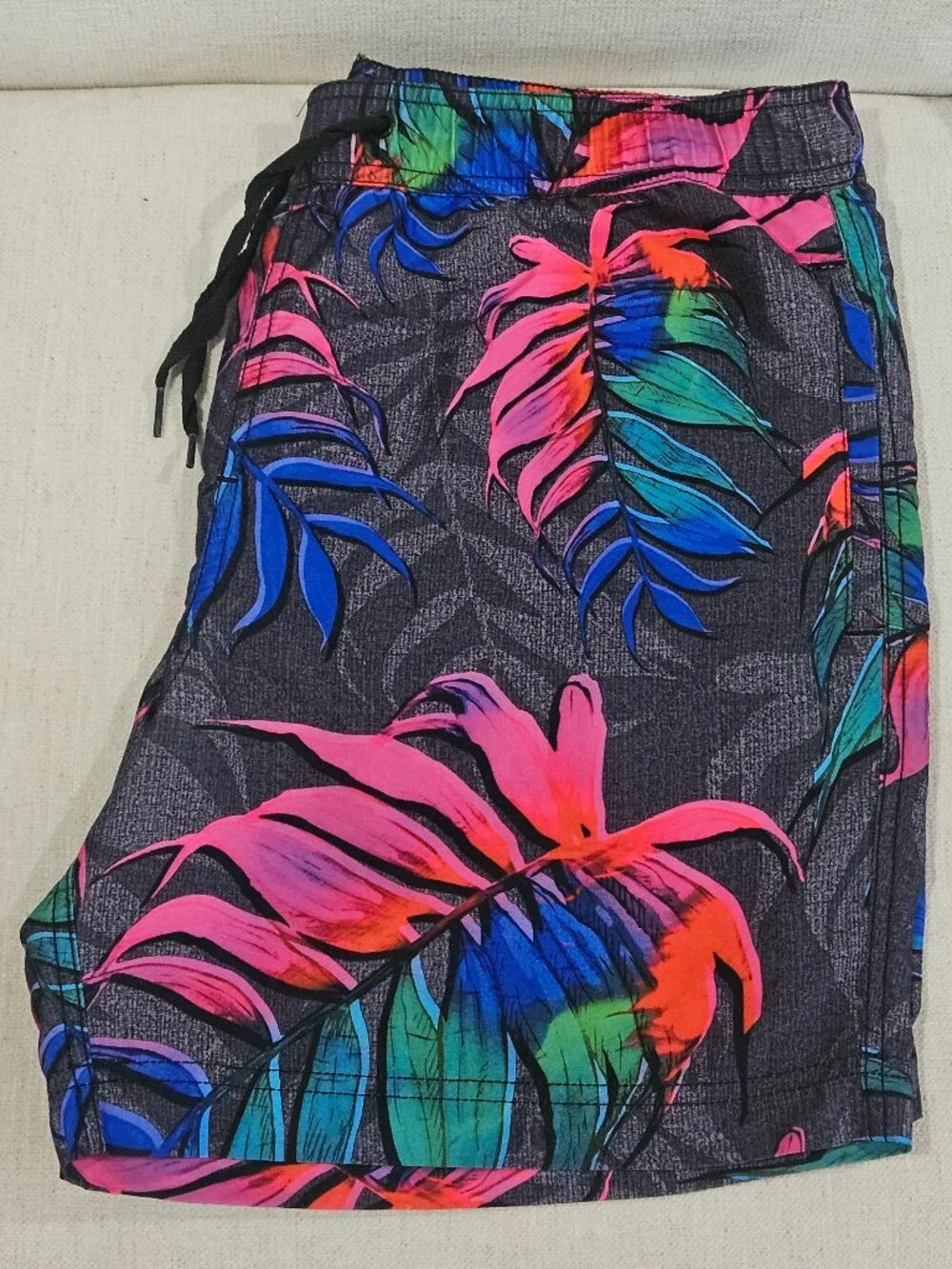 Aeropostale Mens Black Swim Shorts with Neon Tropical print cal print